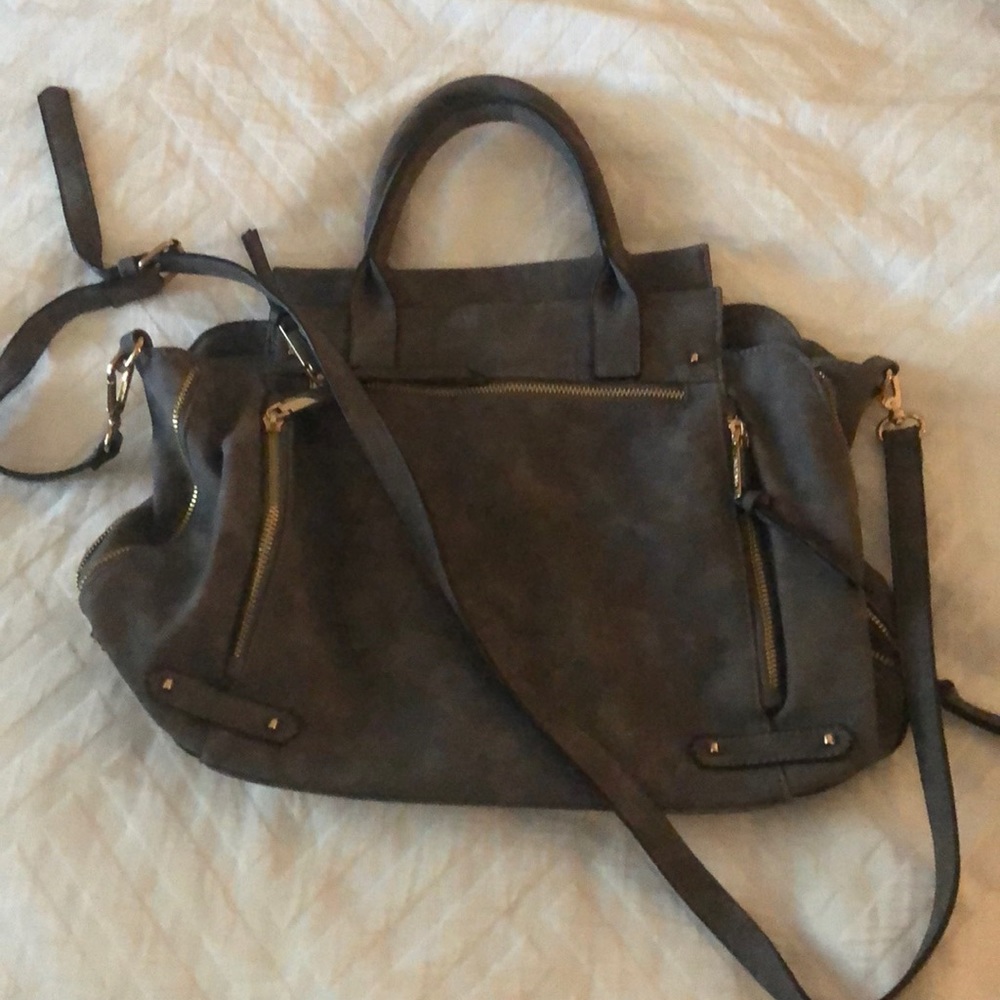 Women’s crossbody